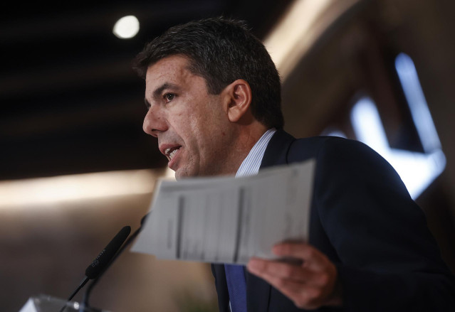 Archivo - El 'president' de la Generalitat, Carlos Mazón