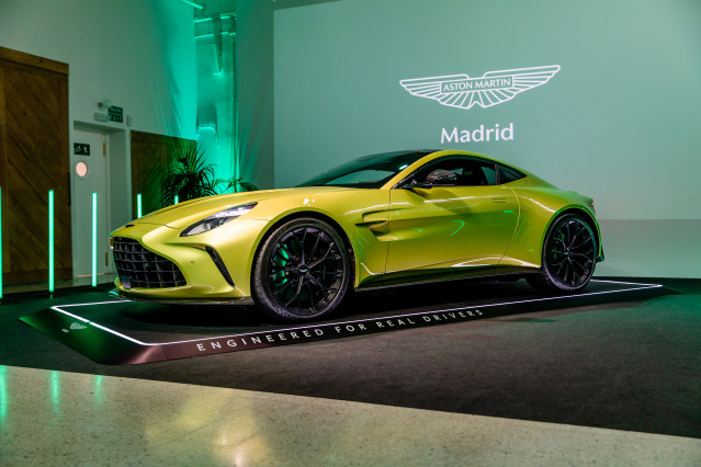 Aston Martin presenta el nuevo Vantage con motor V8 y 665 CV de potencia, desde 250.000 euros.
