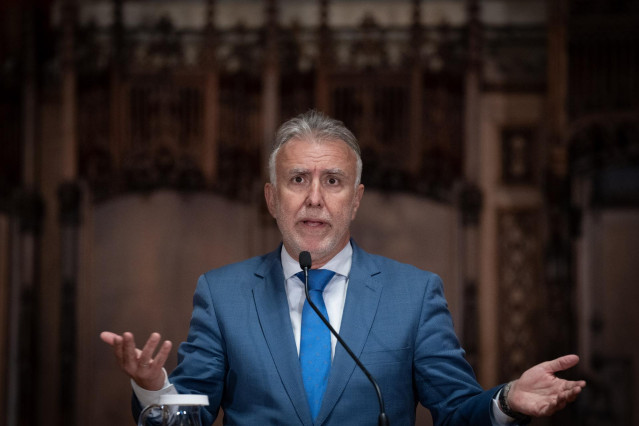 El ministro de Política Territorial y Memoria Democrática, Ángel Víctor Torres, en una rueda de ayer miércoles en Barcelona