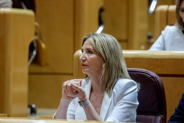 La portavoz del Partido Popular en el Senado, Alicia García Rodríguez, durane una sesión de control al Gobierno, en el Senado, a 9 de abril de 2024, en Madrid (España). Entre las preguntas realizadas han destacado algunas al Ministerio para la Transición