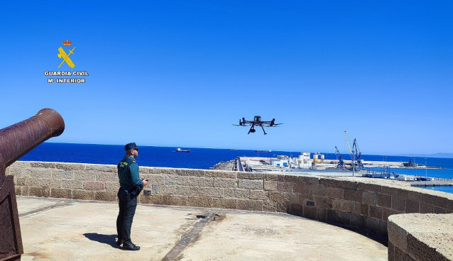 Guardia Civil en Melilla aprende manejo de drones para 