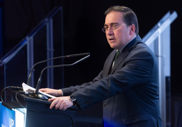 El ministro de Asuntos Exteriores, Unión Europea y Cooperación, José Manuel Albares, interviene en el acto de clausura 'Las Grandes Oportunidades de España en una Europa en Cambio'