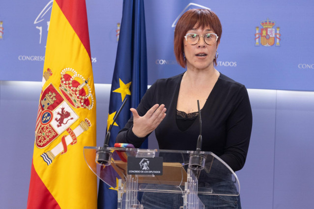 Archivo - La portavoz de Compromís en el Congreso y portavoz adjunta de Sumar, Águeda Micó, durante una rueda de prensa, en el Congreso de los Diputados, a 21 de marzo de 2024, en Madrid (España). Águeda Micó ha advertido al PSOE de que si no aporta soluc