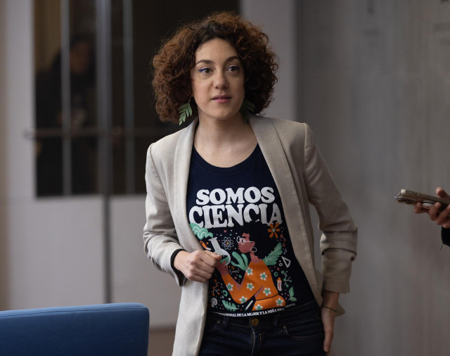 Archivo - La portavoz adjunta primera de Sumar y portavoz de En Comú Podem, Aina Vidal, llega a una rueda de prensa anterior a la Junta de Portavoces, a 27 de febrero de 2024, en Madrid (España).
