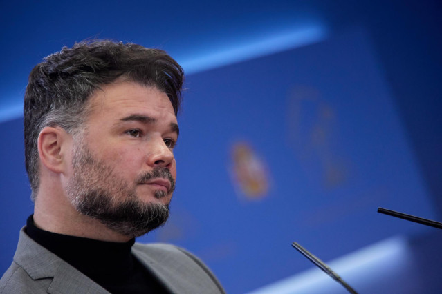 Archivo - El portavoz de ERC en el Congreso, Gabriel Rufián, en una rueda de prensa