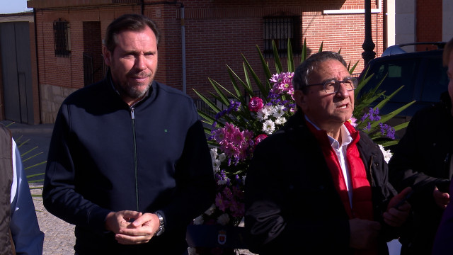 Óscar Puente (Izda) En Villalar De Los Comuneros.