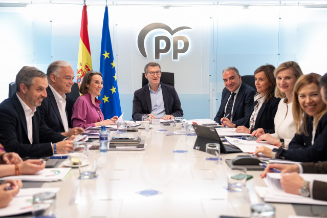 El presidente del PP, Alberto Núñez Feijóo, preside la reunión del comité de dirección del PP un día después de las elecciones vascas de este domingo. En Madrid, a 22 de abril de 2024.