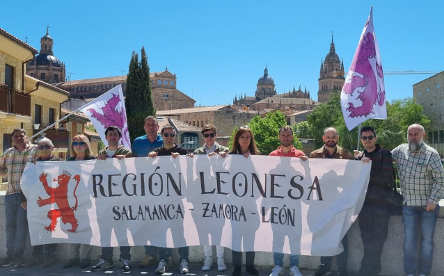 UPL muestra su rechazo a los actos y reivindica la autonomía de la Región Leonesa.