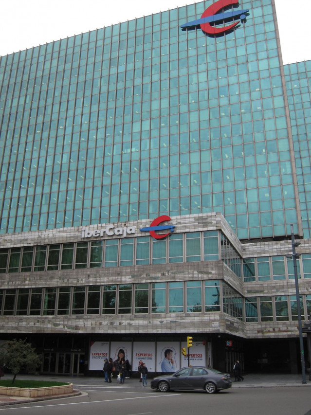 Archivo - Sede central de Ibercaja en Zaragoza.