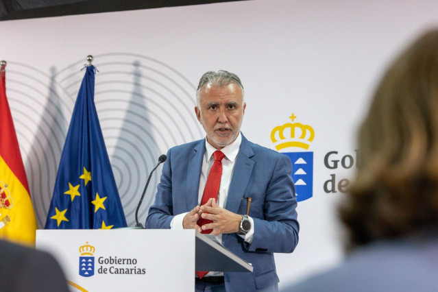 El ministro de Política Territorial y Memoria Democrática, Ángel Víctor Torres