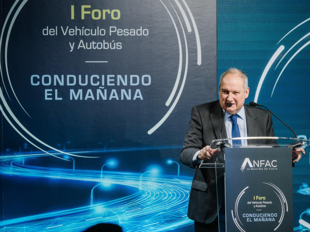 El ministro de Industria y Turismo, Jordi Hereu, en el I Foro Anfac del Vehículo Pesado y Autobús 
