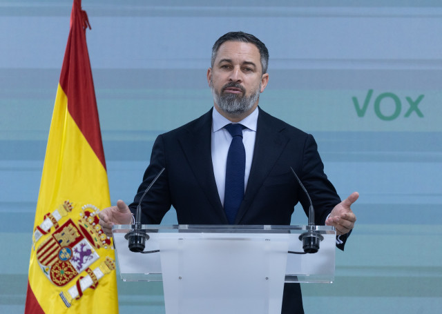 El líder de VOX, Santiago Abascal, durante una rueda de prensa, en la sede de VOX, a 29 de abril de 2024, en Madrid (España).