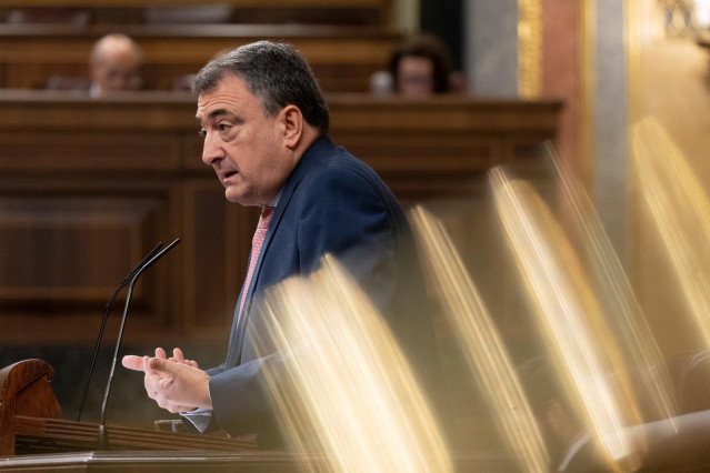 Archivo - El portavoz del PNV en el Congreso, Aitor Esteban.