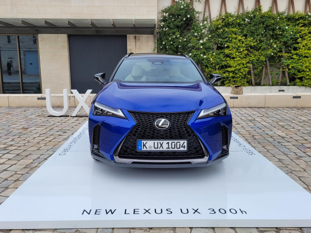 Lexus UX