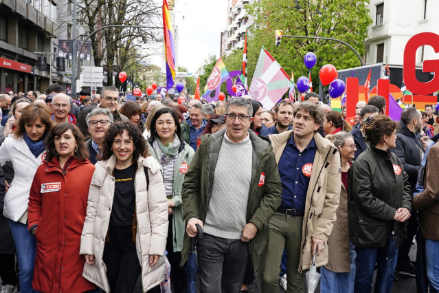 La plana mayor del PSE-EE se manifiesta por la Gran Vía de Bilbao con motivo del Primero de Mayo