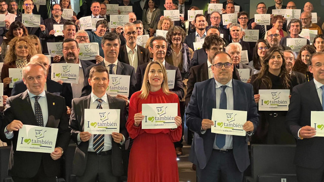 La presidenta de la Junta de Extremadura, María Guardiola,  ha intervenido en el VIII Foro del Corredor Atlántico del Sudoeste Ibérico Conexión Madrid-Lisboa, celebrado en la capital española