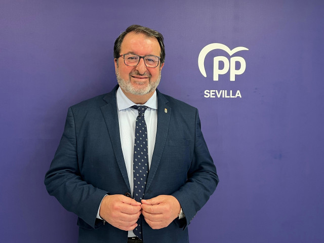 El senador del PP por Sevilla Juan Ávila