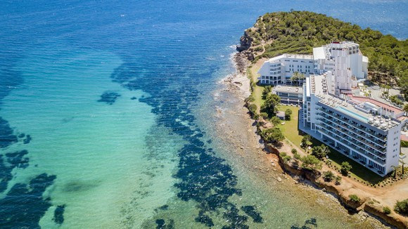 Meliá y Banca March abren en Ibiza el hotel fruto de su alianza estratégica