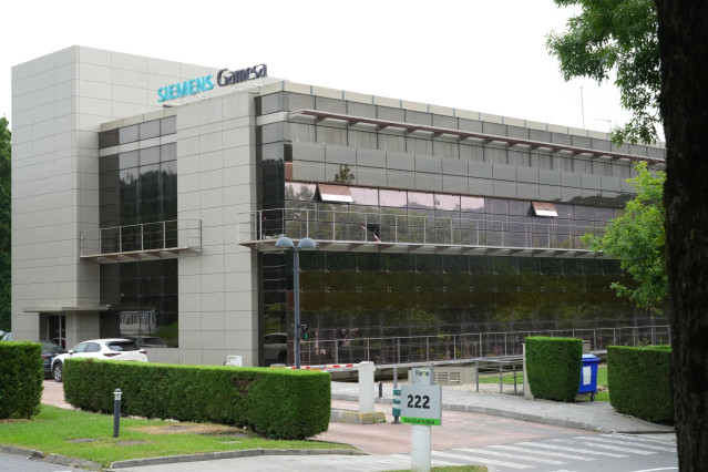 Archivo - Fachada del edificio de Siemens Gamesa