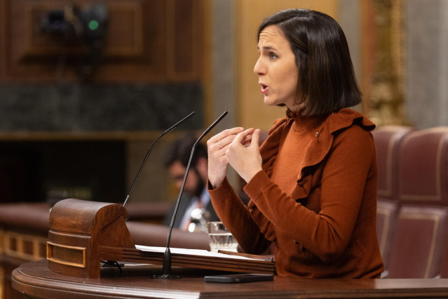La secretaria general de Podemos, Ione Belarra, interviene durante una sesión plenaria, en el Congreso de los Diputados, a 10 de abril de 2024, en Madrid (España).