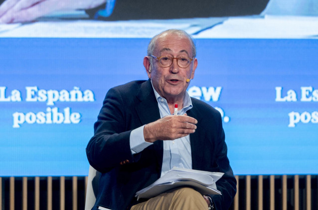 Archivo - Exlíder del PSOE vasco Nicolás Redondo interviene durante el debate 'La España posible: Estado de Derecho y reformas: pilares fundamentales para seguir construyendo', en el Espacio Zenit, a 1 de diciembre de 2023, en Madrid (España). Durante el