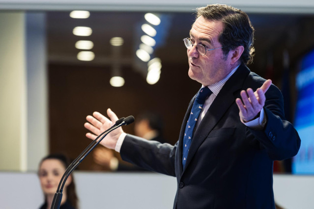 Archivo - El presidente de CEOE, Antonio Garamendi