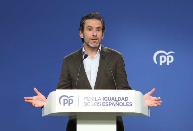 El portavoz del Partido Popular, Borja Sémper, ofrece una rueda de prensa para valorar los resultados de las elecciones vascas, en la sede del PP, a 22 de abril de 2024, en Madrid (España). El PP se ha consolidado como la cuarta fuerza política. Su grupo