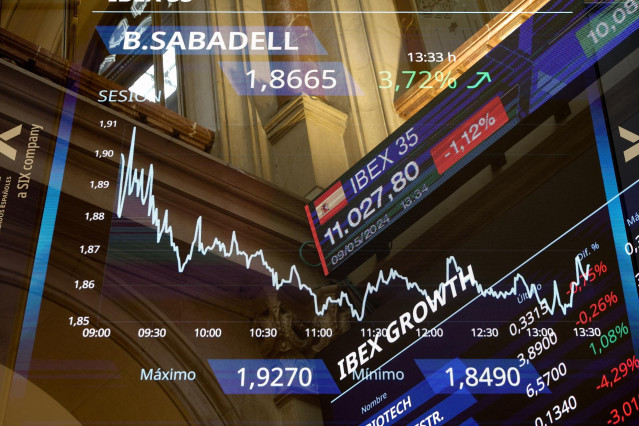 Paneles en el Palacio de la Bolsa, a 9 de mayo de 2024, en Madrid (España).