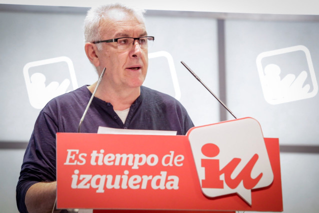 Archivo - Cayo Lara participa en la reunión del Comité Federal de IU.