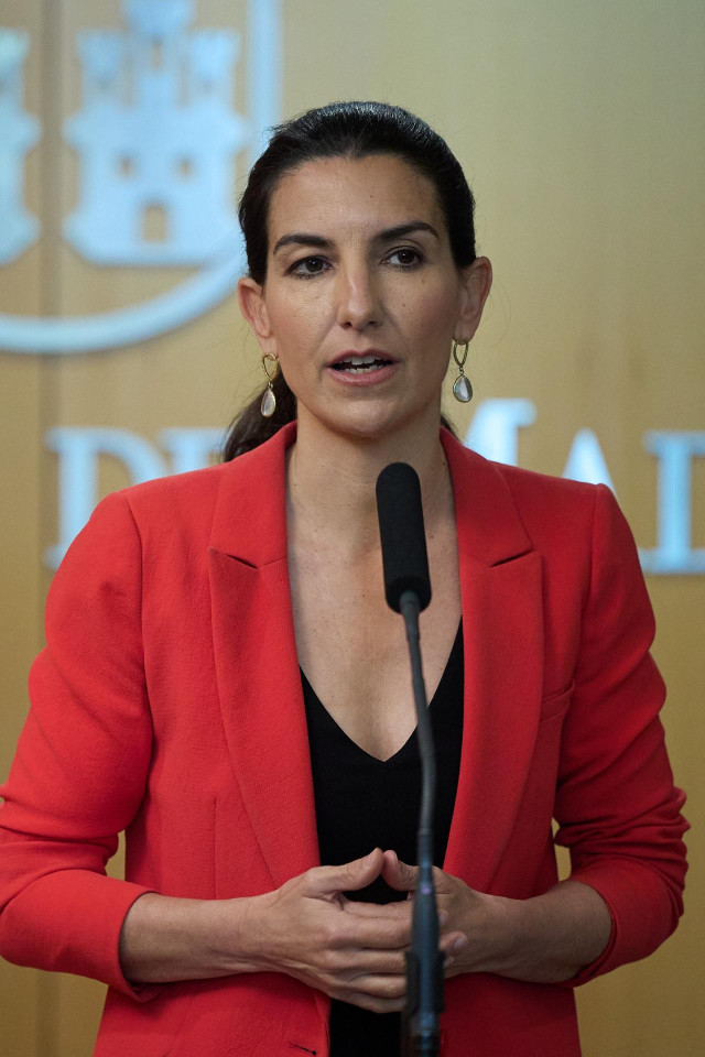La portavoz de VOX en la Asamblea de Madrid, Rocío Monasterio, ofrece declaraciones durante una sesión de control al Gobierno de la Comunidad de Madrid, en la Asamblea de Madrid, a 30 de abril de 2024, en Madrid (España).