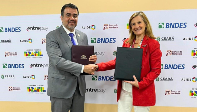 La directora general de Negocios del ICO, Rosario Casero, y el vicepresidente de Desarrollo Estratégico de Fonplata, Óscar Llamosas