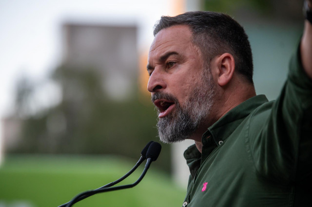 El presidente de VOX, Santiago Abascal interviene durante un mitin de VOX, en la plaza Llibertat, a 9 de mayo de 2024, en Reus, Tarragona, Catalunya (España).