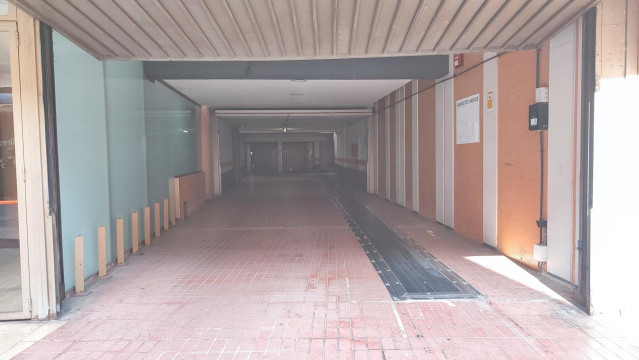 Archivo - Aparcamiento en Oviedo