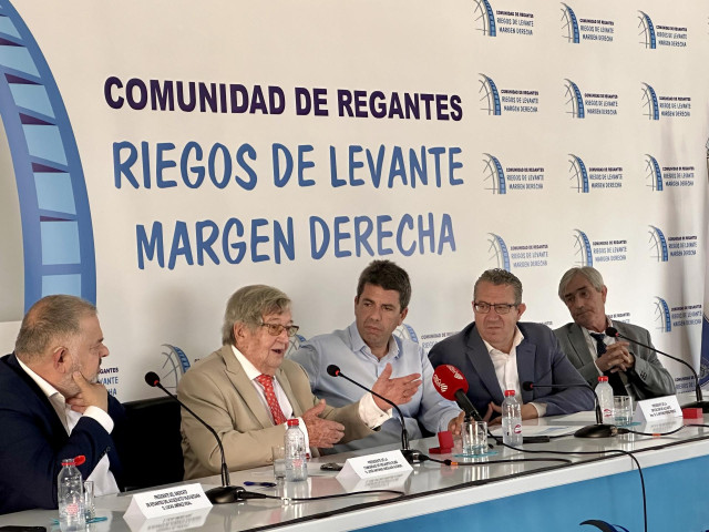 Jornada de puertas abiertas con motivo del centenario de la Comunidad de Regantes Riegos de Levante Margen Derecha del Segura, en Rojales (Alicante)