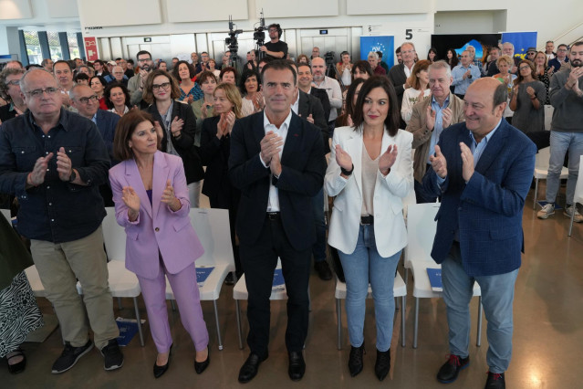 El cabeza de lista de Renew Europe Now y aspirante a la presidencia de la Comisión Europea, Sandro Gozi,  en el acto del PNV de este sábado en San Sebastián