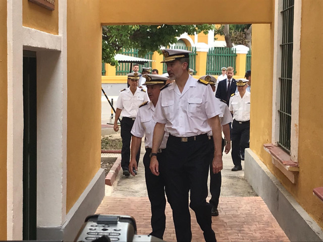 Archivo - Su Majestad el Rey Felipe VI supervisa el ejercicio en Cartagena