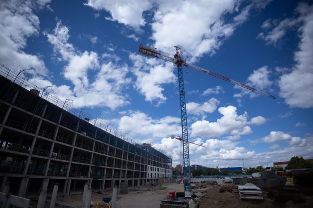 Las inmobiliarias prevén un aumento de su actividad tras una caída de las compraventas del 13,7% en marzo, según Idealista.