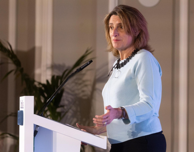 La vicepresidenta tercera y ministra para la Transición Ecológica y el Reto Demográfico, Teresa Ribera, interviene durante el foro ‘CREO’, el foro económico sobre la transformación social y progreso de las empresas en España, en el Hotel Mandarin Oriental