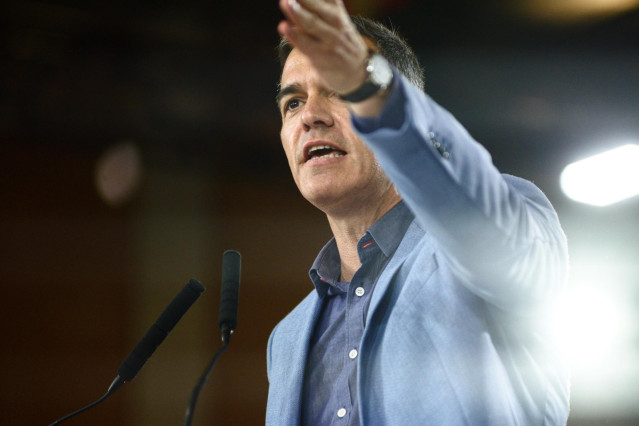 El secretario general del PSOE y presidente del Gobierno, Pedro Sánchez, interviene durante un acto del PSC, en el Palau de Congressos de Catalunya, a 18 de mayo de 2024, en Barcelona, Catalunya (España).