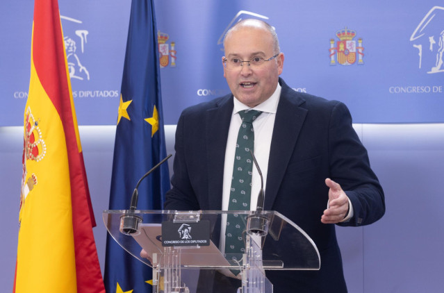 El portavoz del PP en el Congreso, Miguel Tellado, durante una rueda de prensa sobre actualidad en el Congreso de los Diputados, a 7 de mayo de 2024, en Madrid (España).