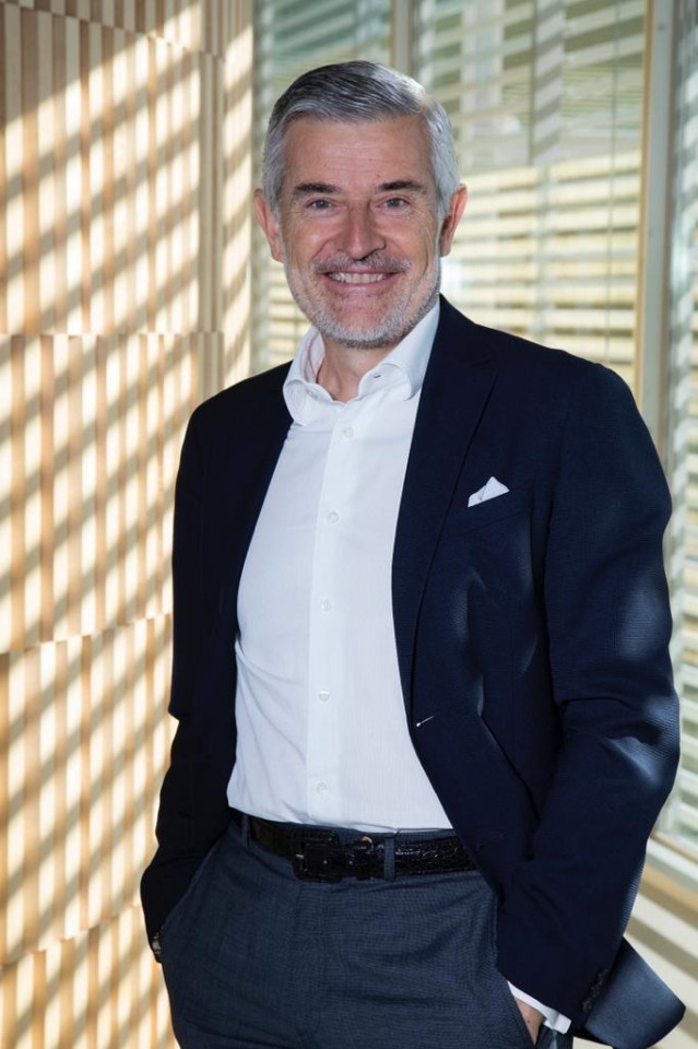 Archivo - El consejero delegado de Santander España, Ángel Rivera.