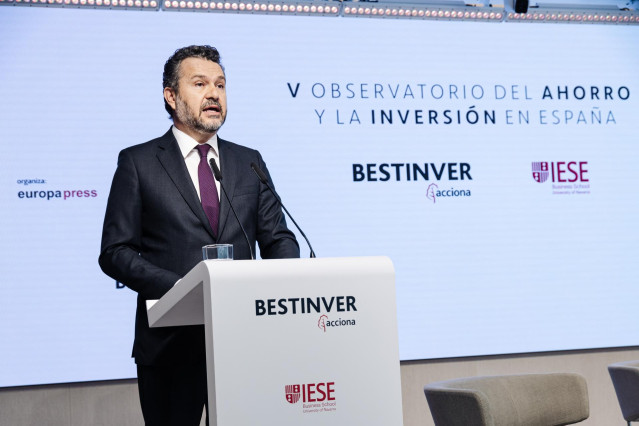El presidente de la CNMV,  Rodrigo Buenaventura, interviene durante un encuentro informativo de Europa Press, en el Campus de ACCIONA, a 21 de mayo de 2024, en Madrid (España).