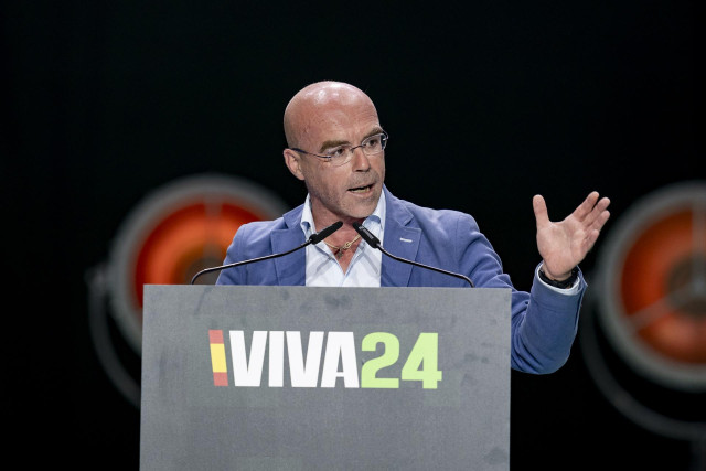 El candidato de VOX para las elecciones europeas, Jorge Buxadé, interviene durante el acto ‘Viva 24’ de VOX, en el Palacio de Vistalegre, a 19 de mayo de 2024, en Madrid (España).
