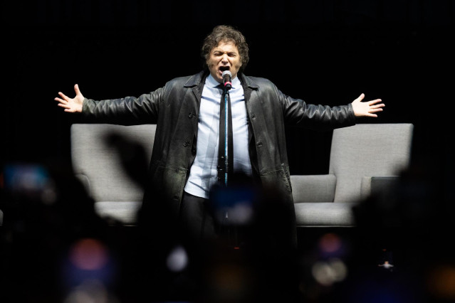 El presidente de Argentina, Javier Milei, en la presentación de su libro 'Capitalismo, socialismo y la trampa neoclásica' en el Luna Park