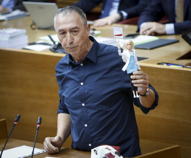 El síndic de Compromís, Joan Baldoví, con una 
