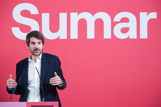 El portavoz de Sumar, Ernest Urtasun, durante una rueda de prensa, en Espacio Rastro, a 20 de mayo de 2024, en Madrid (España).