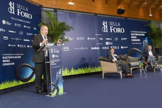 El ministro de Industria, Jordi Hereu, interviene durante la segunda edición de Foro Sella 2024, en Hábitat Sella, a 23 de mayo de 2024, en Villanueva de Gállego, Zaragoza, Aragón (España).