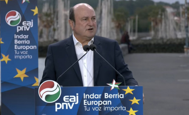 El presidente del EBB, Andoni Ortuzar, en el acto de apertura de campaña del PNV para las elecciones europeas en Hondarribia