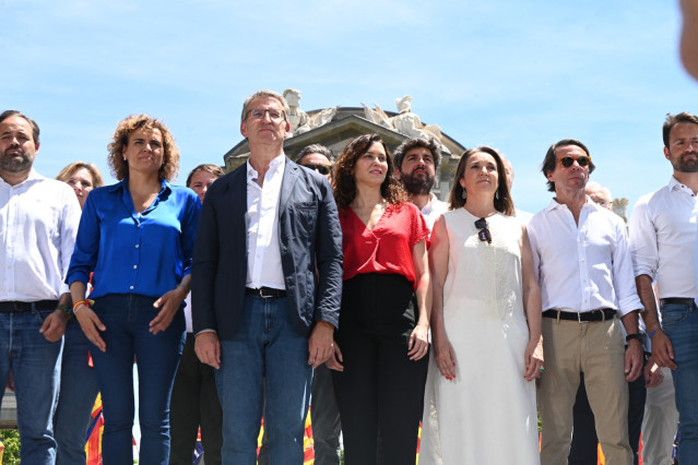 El presidente del Partido Popular de la Región de Murcia, Fernando López Miras, en la manifestación 'España Responde'