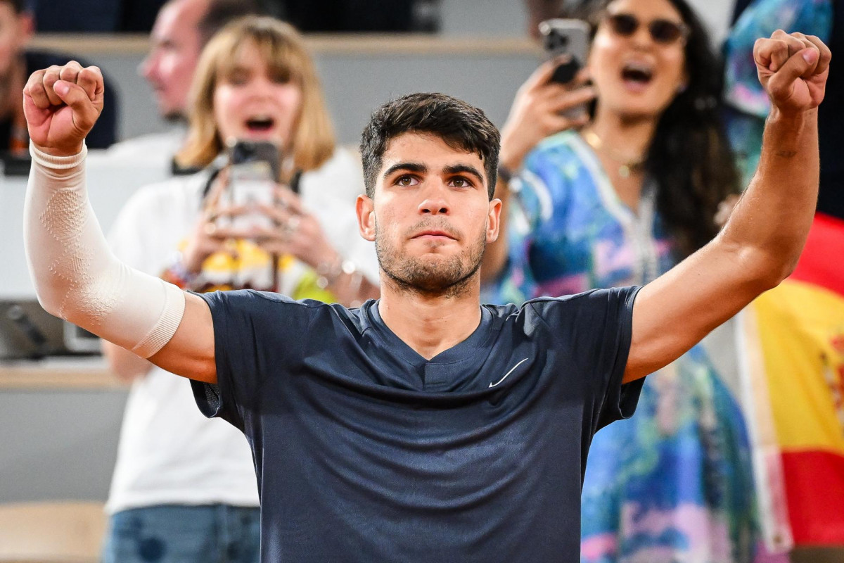 EuropaPress 5988454 carlos alcaraz of spain celebrates his victory during the first day of